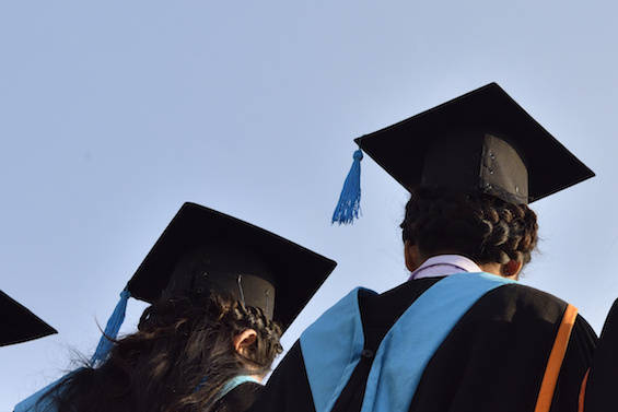 Giovani. Se la laurea "perde" l'ascensore Giovani. Se la laurea "perde" l'ascensore