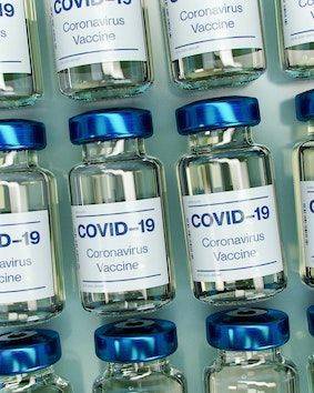 I vaccini anti-Covid ci sono e verranno distribuiti da gennaio