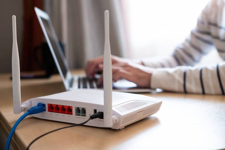 Internet in casa senza svenarsi: ecco consigli e trappole da evitare Internet in casa senza svenarsi: ecco consigli e trappole da evitare