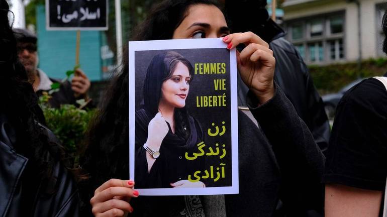 Iran: le donne (e non solo) in piazza
