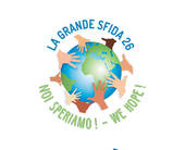 Logo dell'associazione: un globo del pianeta circondato da mani multicolori 