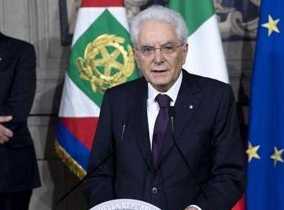 Una crisi drammatica e grottesca Una crisi drammatica e grottesca