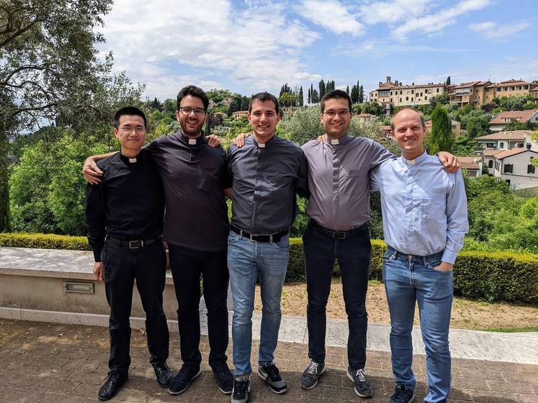 Cinque nuovi pastori per la nostra diocesi Cinque nuovi pastori per la nostra diocesi