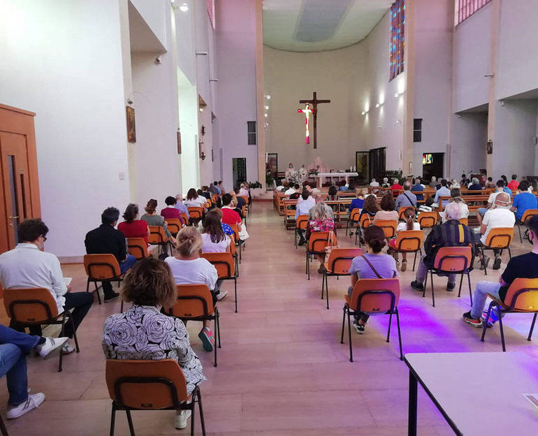 Assemblea liturgica con la presenza dei fedeli