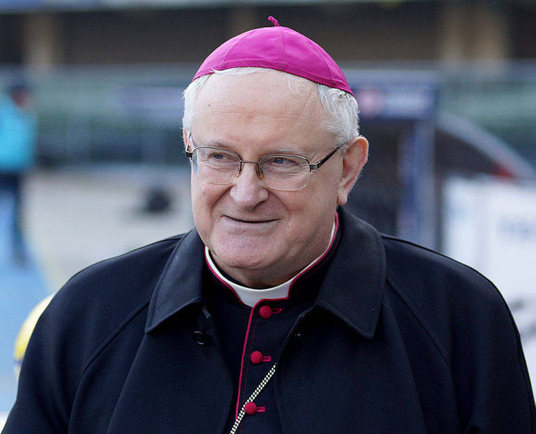 Mons. Giuseppe Zenti, vescovo di Verona Mons. Giuseppe Zenti, vescovo di Verona