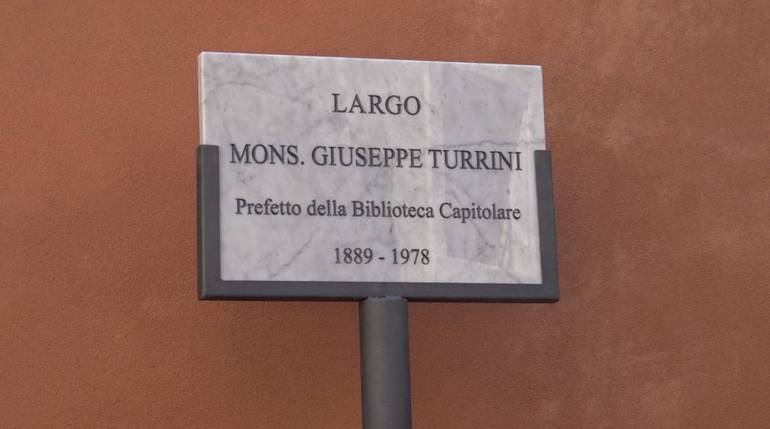 Nuova piazzetta dedicata a Mons. Giuseppe Turrini Nuova piazzetta dedicata a Mons. Giuseppe Turrini