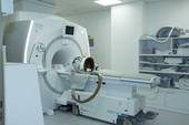 Una macchina a ultrasuoni dalle applicazioni multidisciplinari per Parkinson, fibromi e tumori