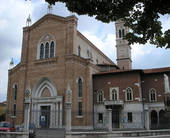 Immagine della facciata della chiesa di Tombetta