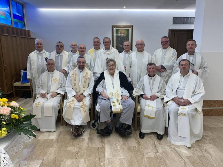 I preti del 1989 hanno festeggiato il 34° anniversario di ordinazione I preti del 1989 hanno festeggiato il 34° anniversario di ordinazione