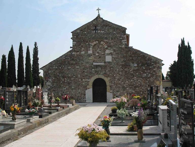 Il romanico nelle chiese medievali diffuse tra Garda e Valpolicella