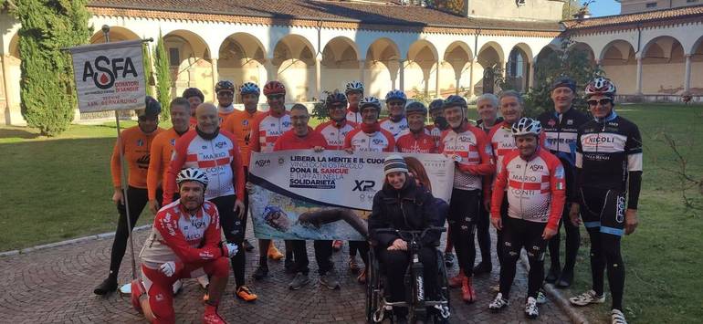 L'Asfa sale in bicicletta per sensibilizzare al dono L'Asfa sale in bicicletta per sensibilizzare al dono