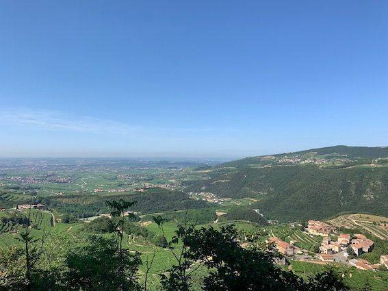 Tra templi romani e ciliegi la Valpolicella che non ti aspetti