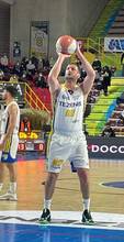 La Tezenis batte la capolista Ravenna 81-78 