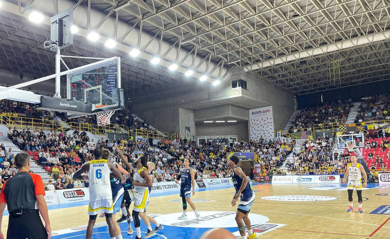 La Tezenis comincia bene: 100-97 contro Brindisi La Tezenis comincia bene: 100-97 contro Brindisi